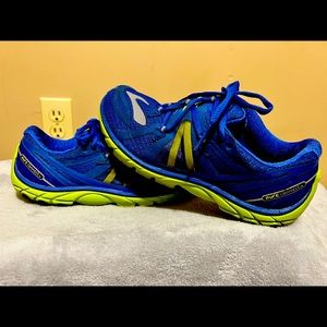 Brooks Pure Connect 2 women's size 8